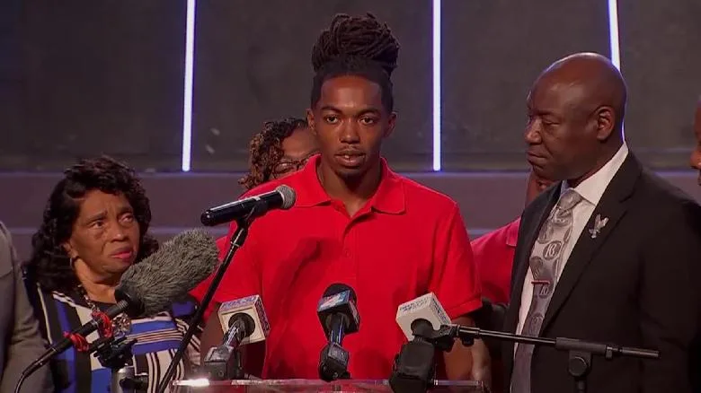William McNeil Jr (center) - screenshot