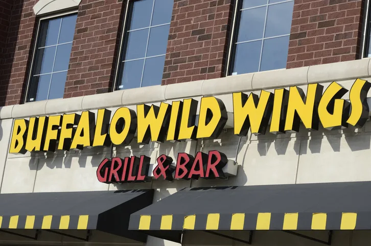 Buffalo Wild Wings logo/sgn