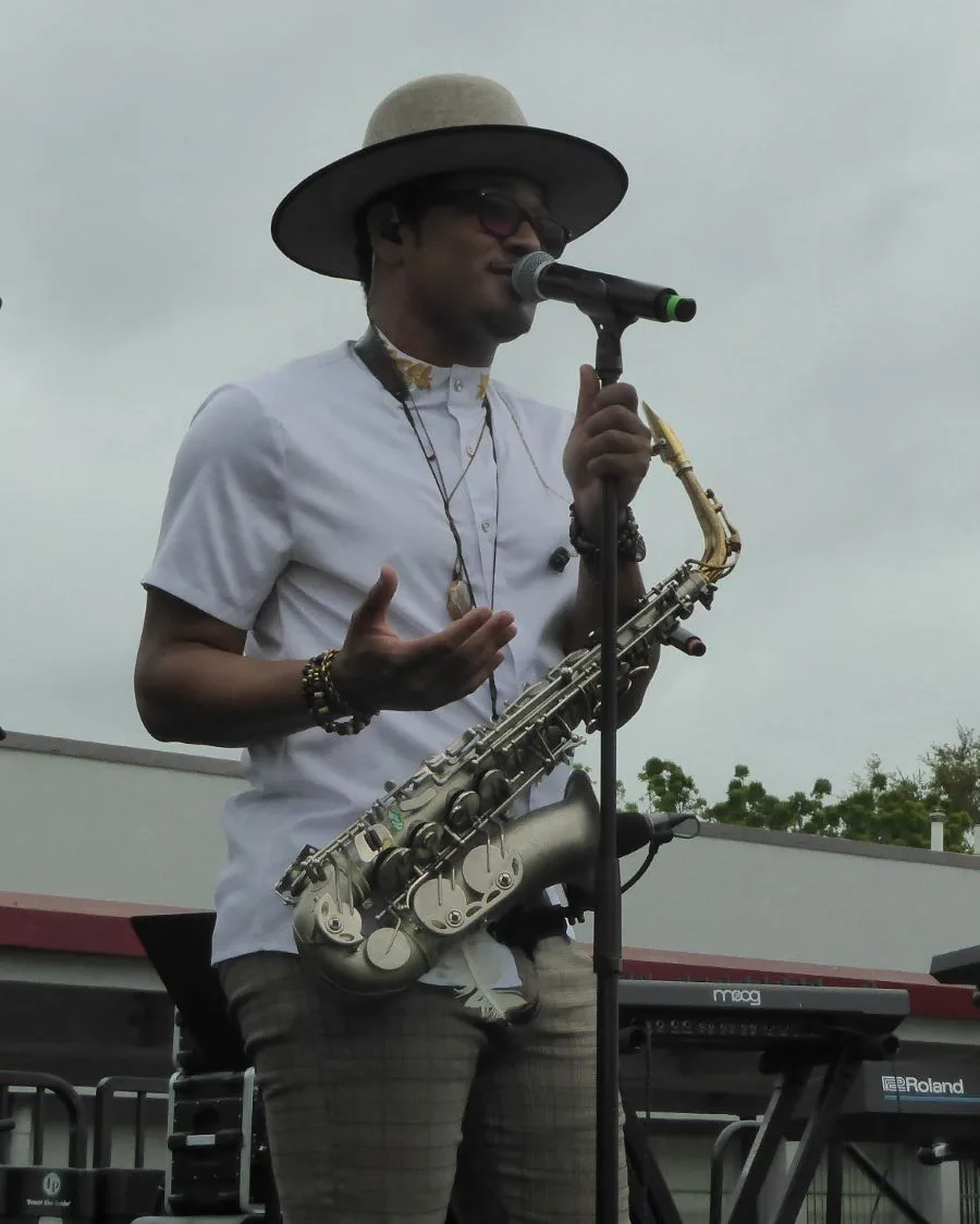 Adrian Crutchfield: Photo Credit, Ricky Richardson