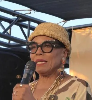 Dee Dee Bridgewater
