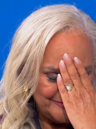 Jayne Kennedy crying on Tamron Hall - screenshot