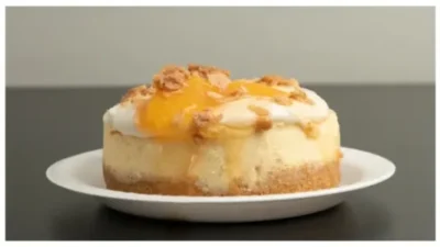 Peach Cobbler Cheesecake