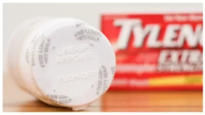 Tylenol bottle/box