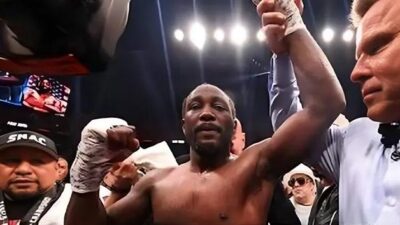 Terence Crawford victorious over Canelo &Aacute;lvarez - screenshot