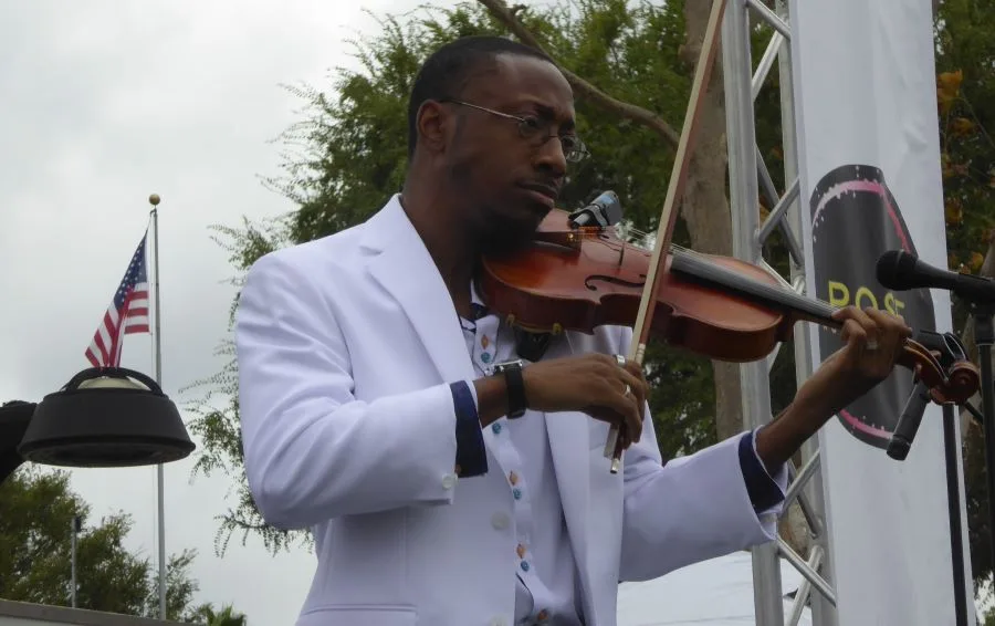 Will Roberson: Photo Credit, Ricky Richardson