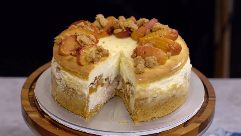 Peach Cobbler Cheesecake