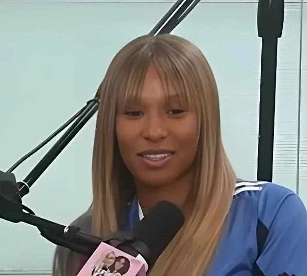 Everybody's Crazy podcast (Savannah James) - screenshot