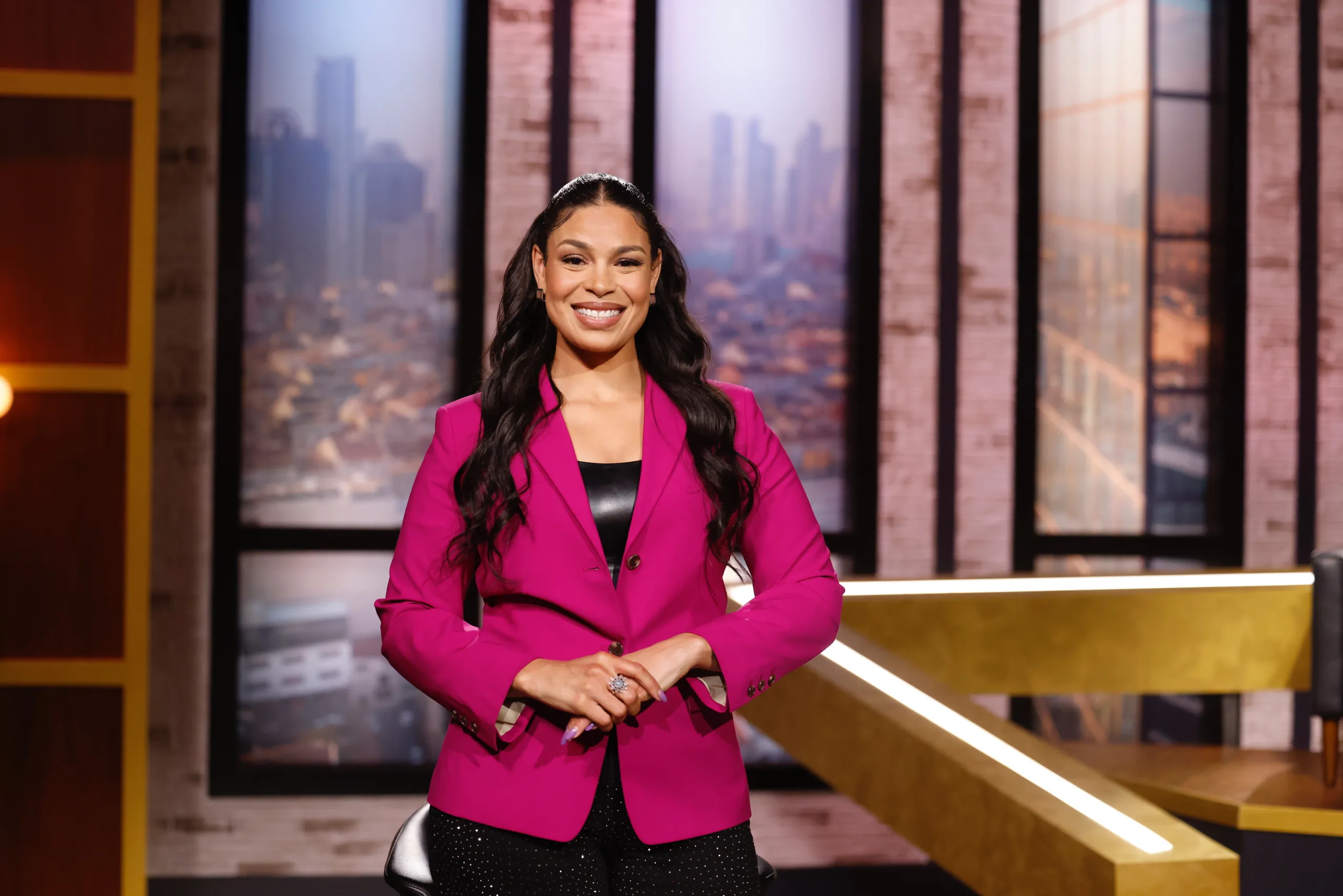 Jordin Sparks hosting &ldquo;America&rsquo;s Real Deal&rdquo; on set
