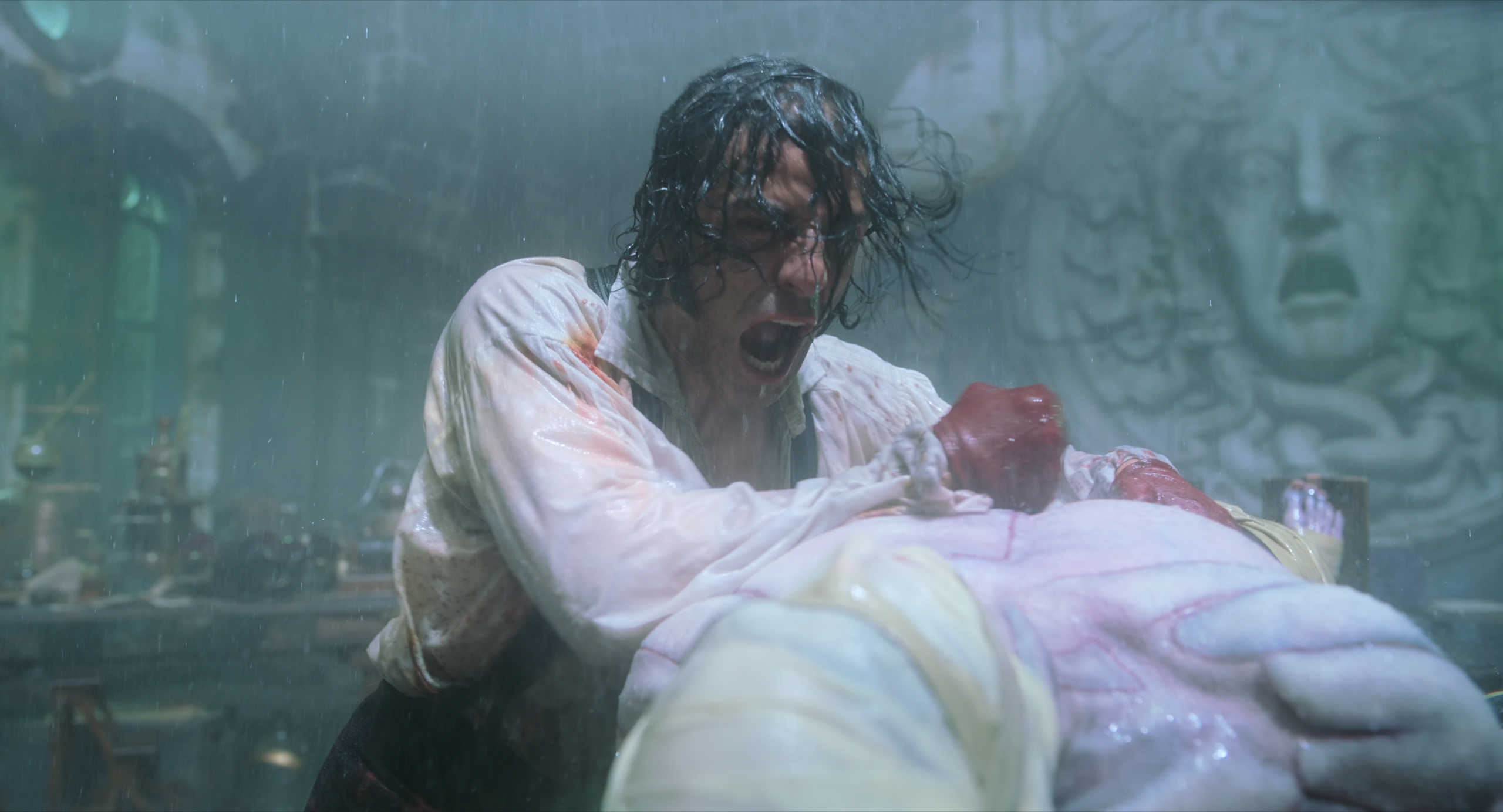 Frankenstein. Cr. Ken Woroner/Netflix &copy; 2025.