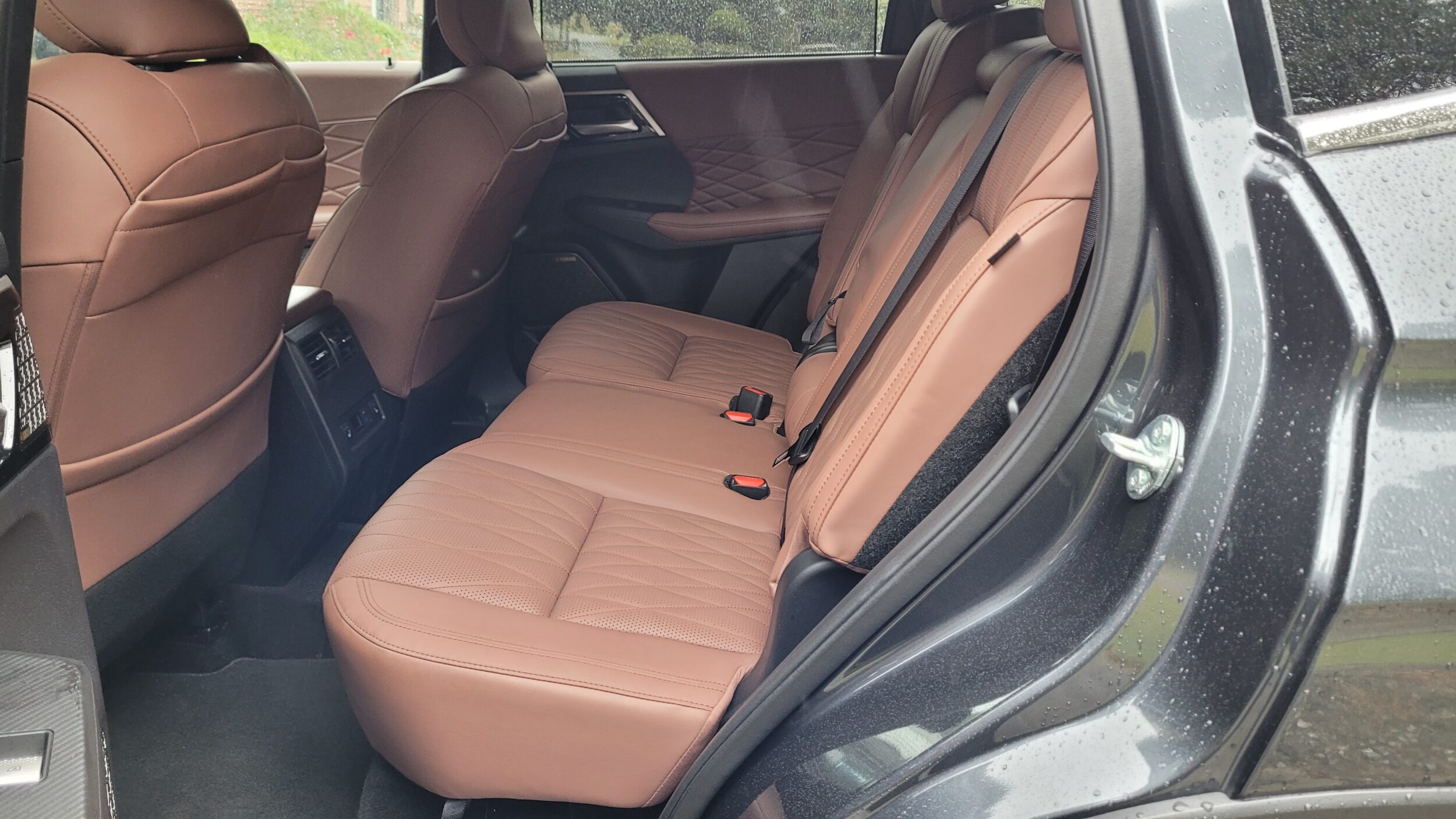 2025 Kia Sorento Second Row Seats