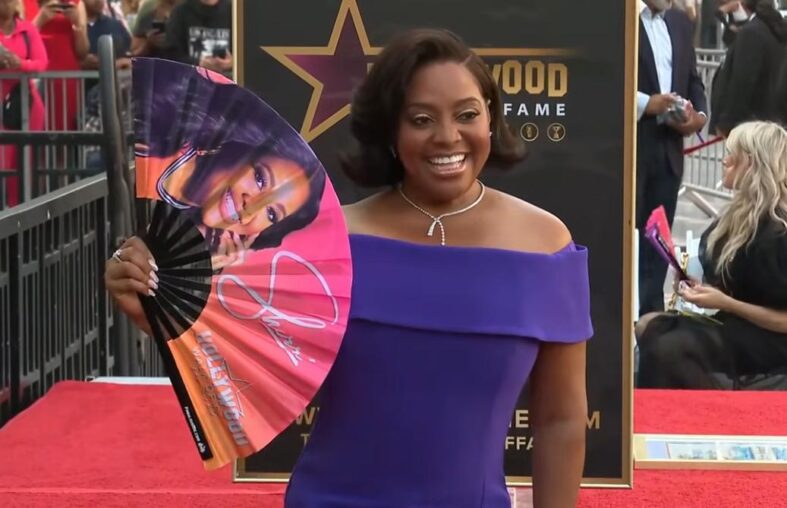 Sherri Shepherd Star Ceremony (Sherri with fan) - screenshot