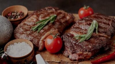 Christmas steaks - Shutterstock-Stacker