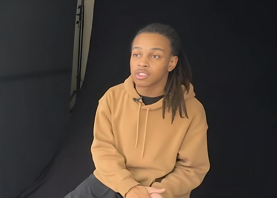 Durrell Babbs Jr. shines with original holiday music debut