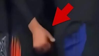 Josh Hart Jalen Brunson butt poke - screenshot