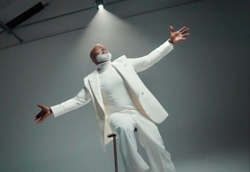BeBe Winans (white) 2026