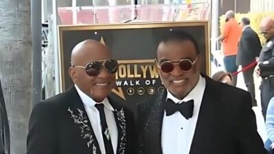 Ernie and Ronald Isley - screenshot