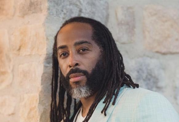 Sekou Andrews: Discover His Latest Masterpiece, KOUMAMI – A Genre-Bending Spoken Word Experience | Listen | EURweb | Black News, Culture, Entertainment & More