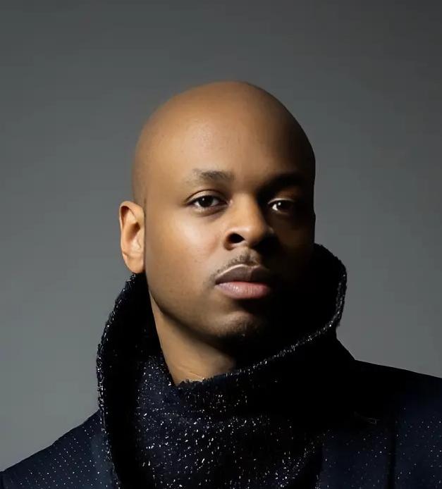 Stokely Performs on Valentines Day Stokely Performs on Valentines Day