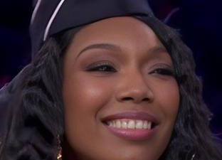 Brandy performing the National Anthem - screenshot