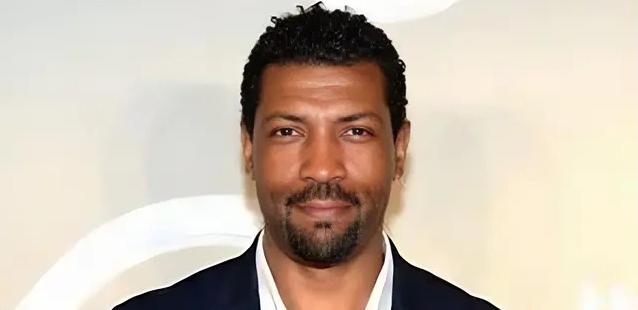 Deon Cole Hosts 57th NAACP Image Awards Tonight on BET/CBS Deon Cole Hosts 57th NAACP Image Awards Tonight on BET/CBS