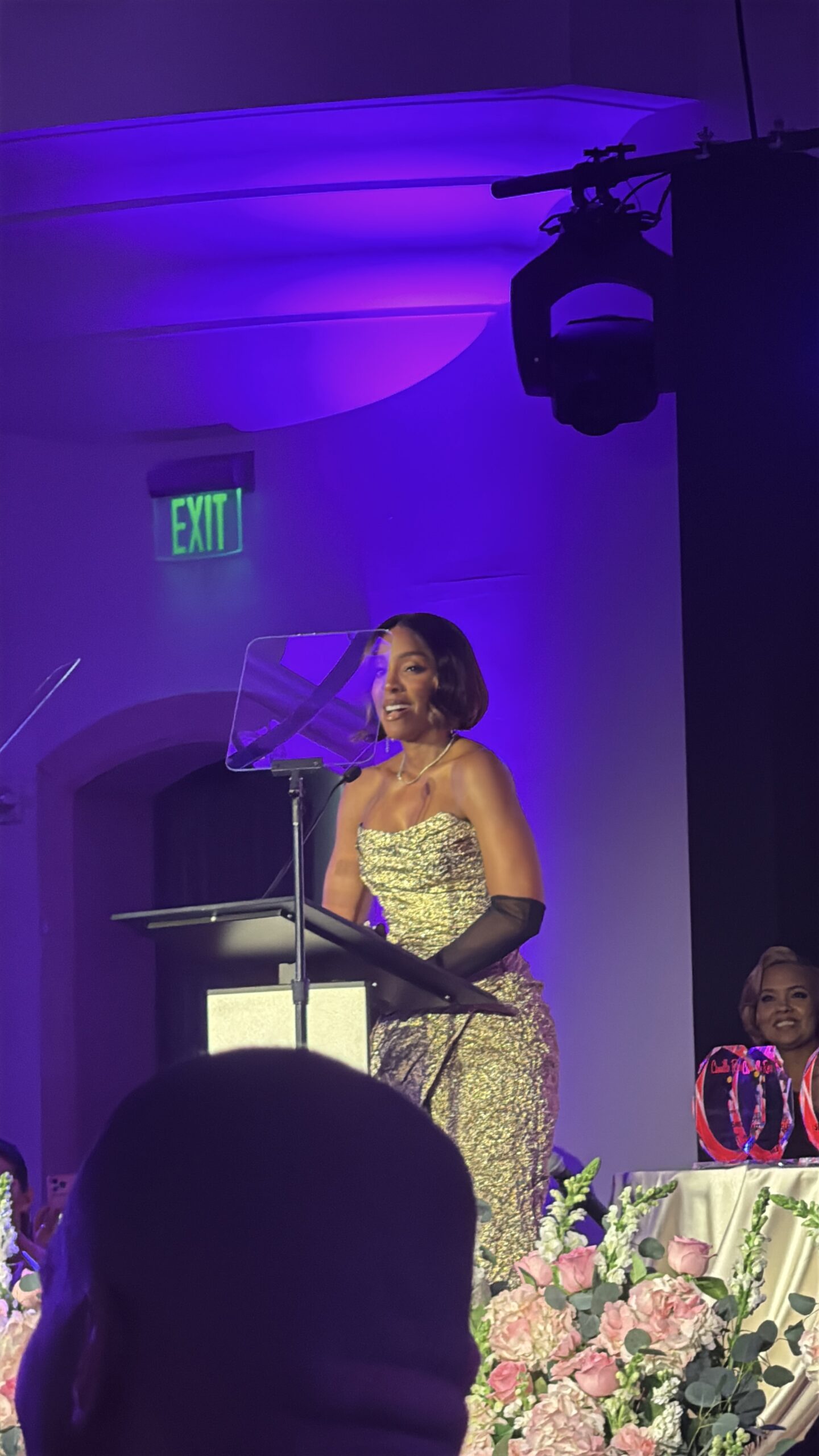Kelly Rowland presenting at The Art of Glam Awards