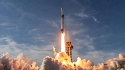 Artemis II rocket lifts off from Cape Canaveral, Florida - via eurAI
