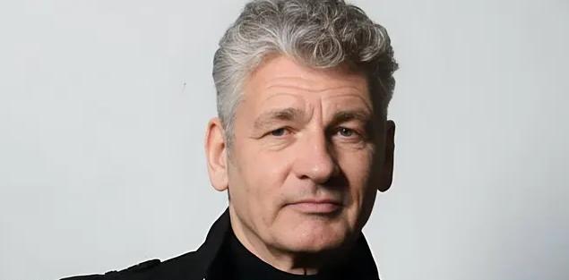 Chris Standring’s ‘Time of Change’