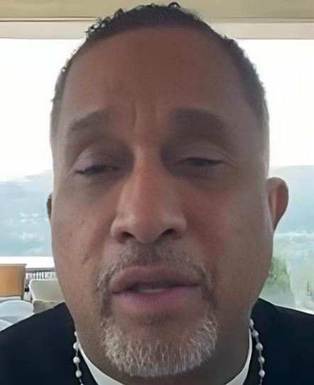 Kenya Barris Says Jerry West Chose Him + Stories Left Out of 'The Logo' | WATCH