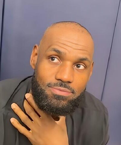 LeBron James (at practice) - screenshot