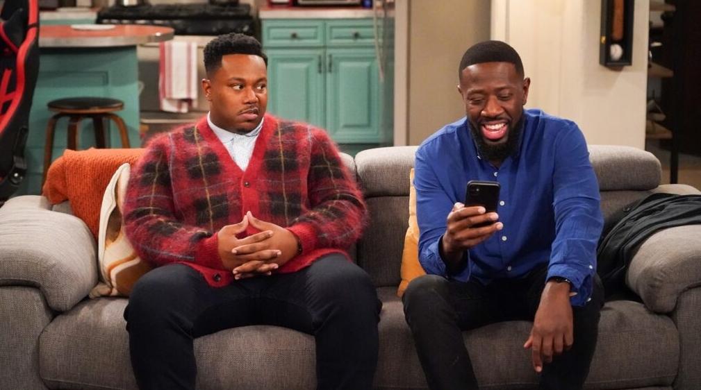 Marcel Spears and Sheaun McKinney ('The Neighborhood') - via CBS