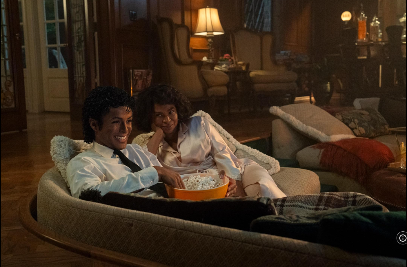 'Michael Jackson' (Jafaar Jackson) wih Mother Katherine (Nia Long) in 