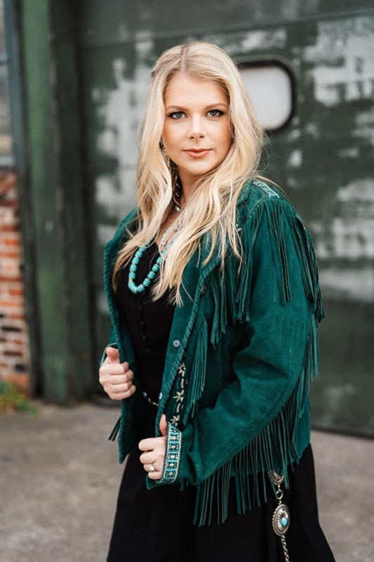 The Pulse of Entertainment: Rising Star Awardee Makenzie Phipps Releases ‘Whiskey Kills the Time’ | VIDEO