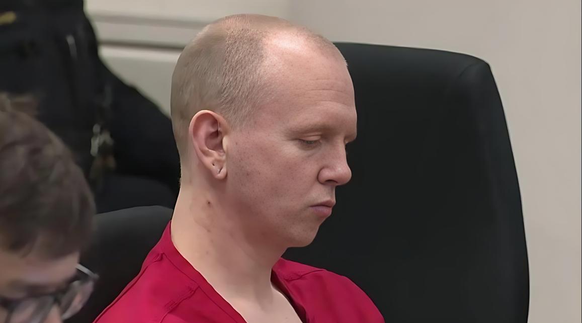 Gregory William Timm (in court) - screenshot