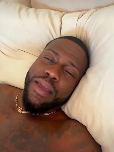 Kevin Hart (in bed) - screenshot