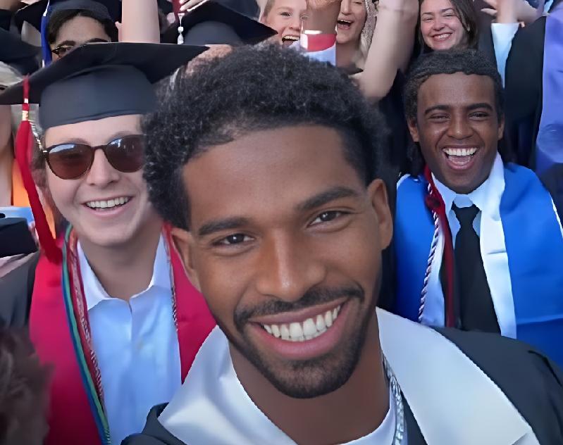 Shedeur Sanders Graduates With 3.9 GPA