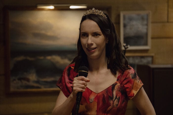 Kate O’Flynn Talks Apple TV’s Genre-Bending Series ‘Widow’s Bay’ | EUR EXCLUSIVE