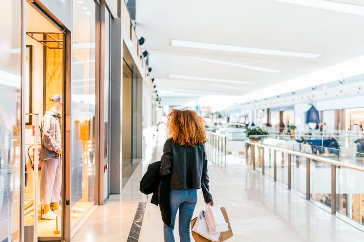Gen Z Shoppers Are Reviving America’s Malls | VIDEO
