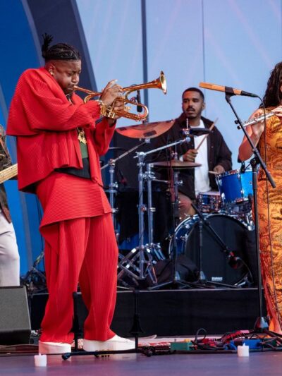 Flautist Elena Pinderhughes with special guest trumpeter Christian Scott aTunde Adjuah (Photo: Timothy Norris &ndash; L.A. Phil)