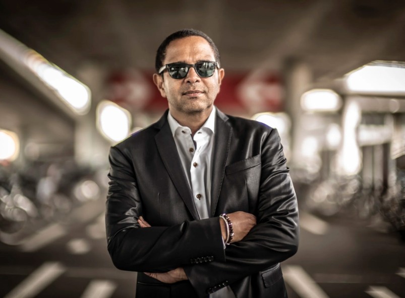 Grammy nominated Greg Manning signs Wakana to his EQuity Records label.