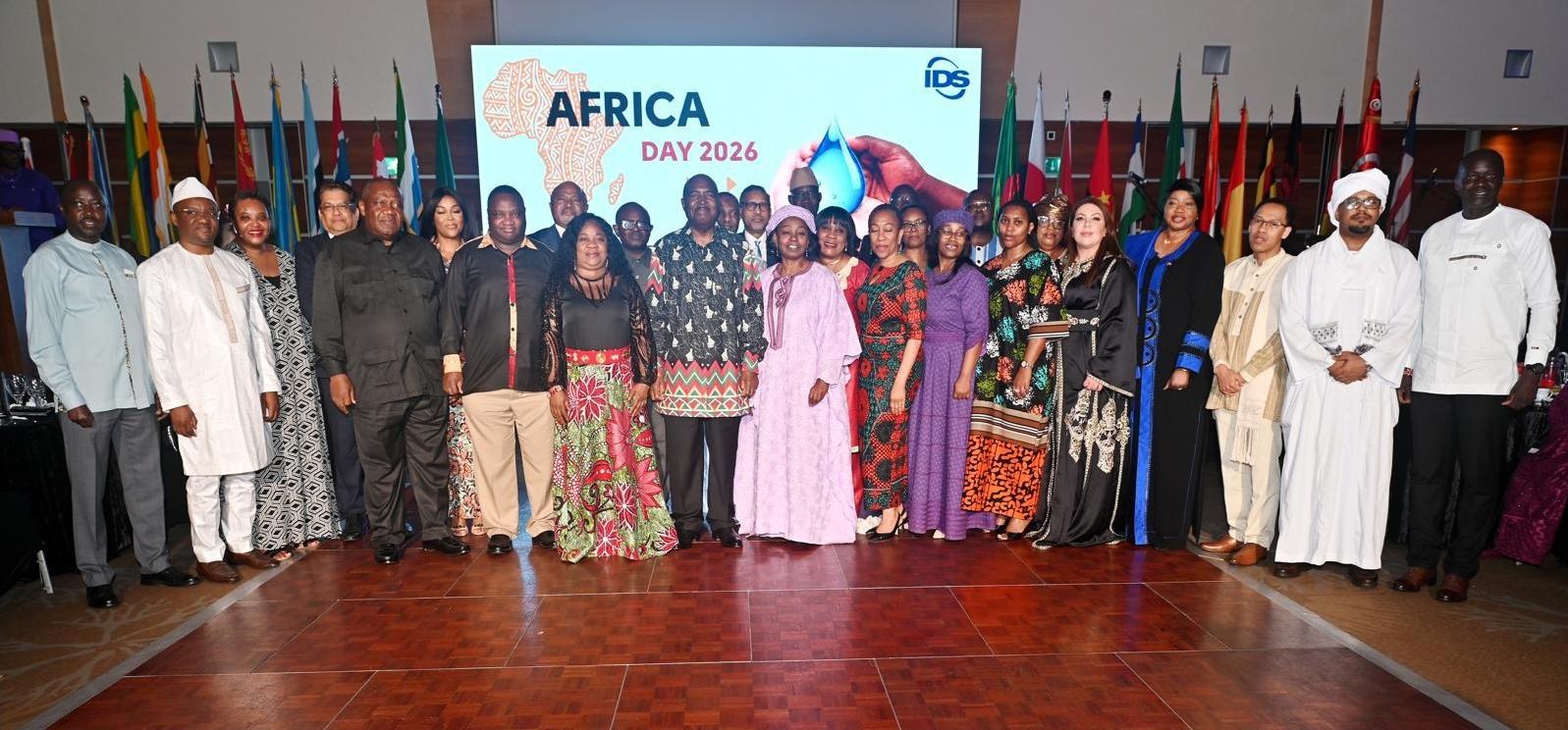 Group photo of African ambassadors to the UK led by the dean of the African corps who is also Zimbabwe ambassador to the UK, H, E. Christian M. Katsande