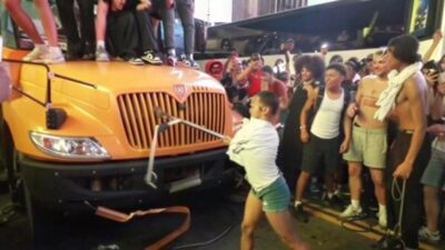 School bus attacked in NYC after Knicks Championship game - screenshot