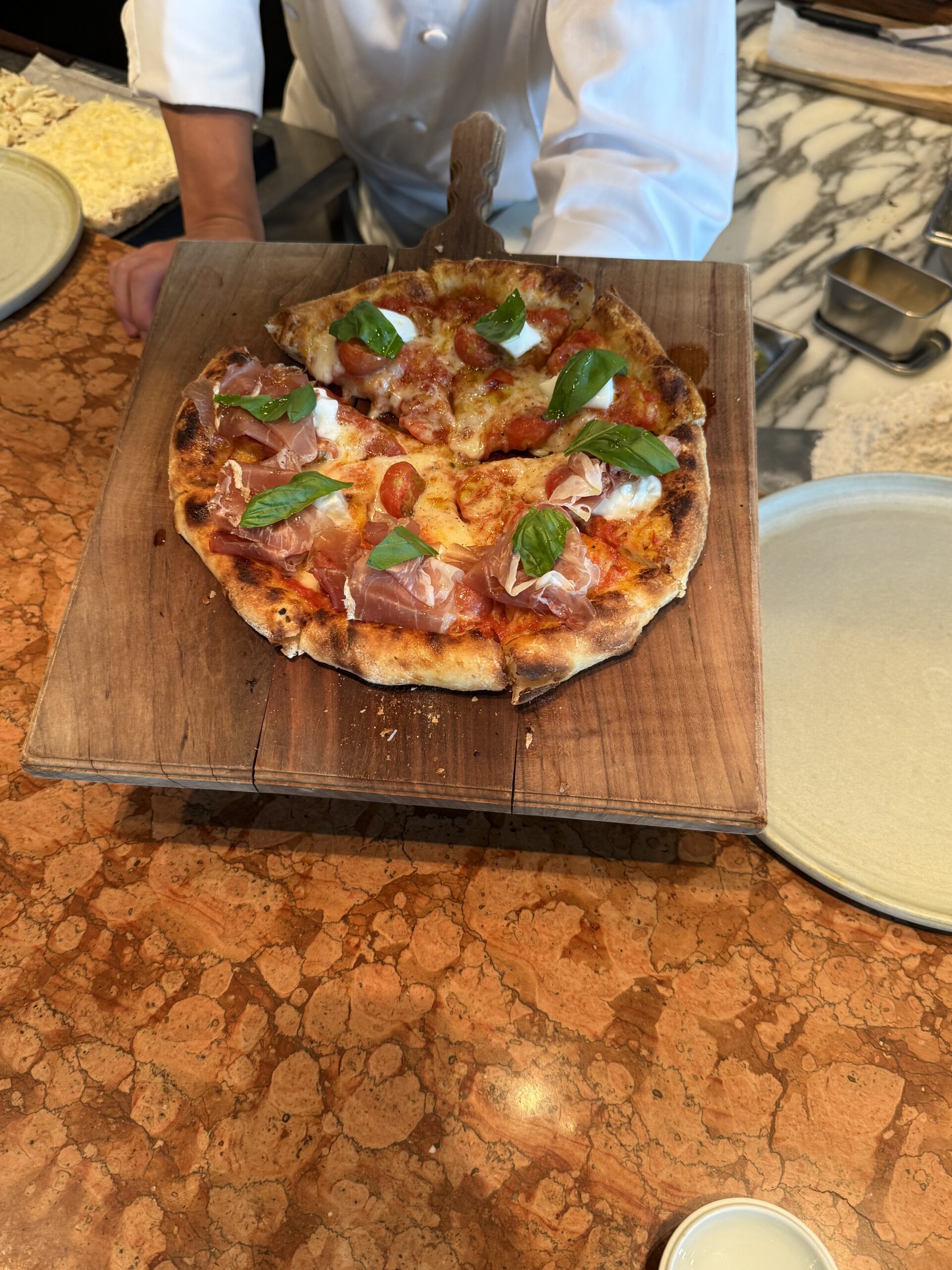 Margherita Pizza Bar on 38h (instagram)