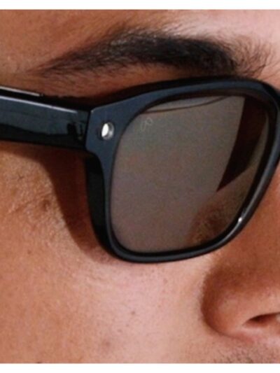 Meta Will Now Kill the Camera on Smart Glasses if Users Destroy the Privacy Light