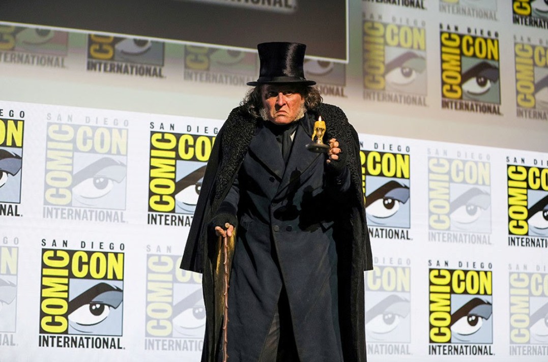 JOHNNY DEPP&rsquo;S SURPRISE APPEARANCE AS EBENEZER AT SAN DIEGO COMIC-CON