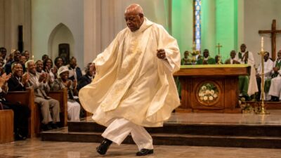 Crip Walkin' Priest - via screenshot and eurAI