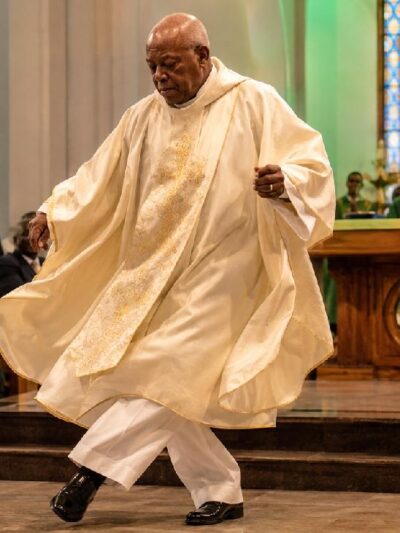 Crip Walkin' Priest - via screenshot and eurAI