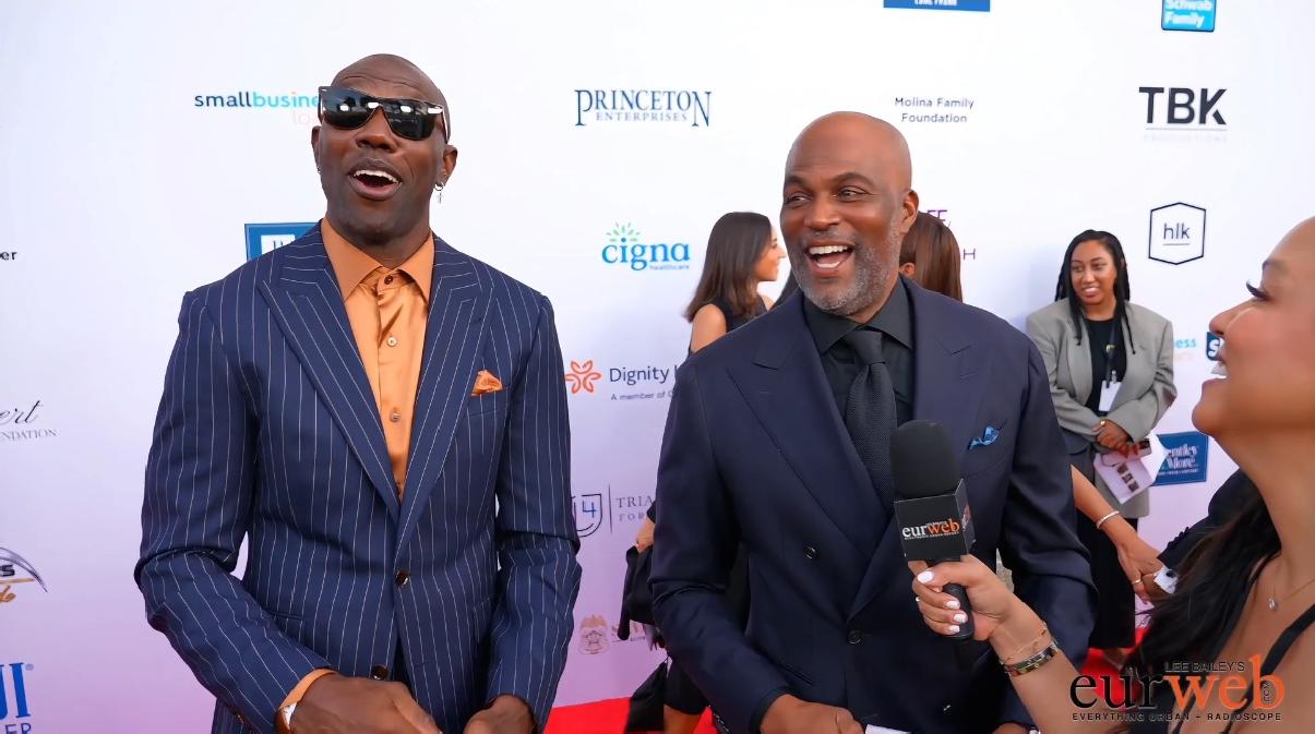 Terrell Owens and Chris Spencer at Pump Foundation gala - screenshot