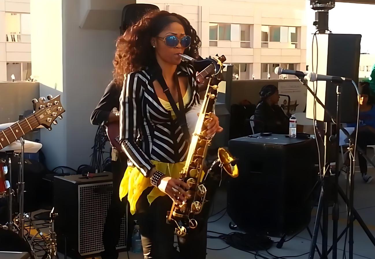 Theresa Grayson - screenshot