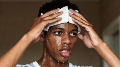 Young male sweating heavily - via eurAI