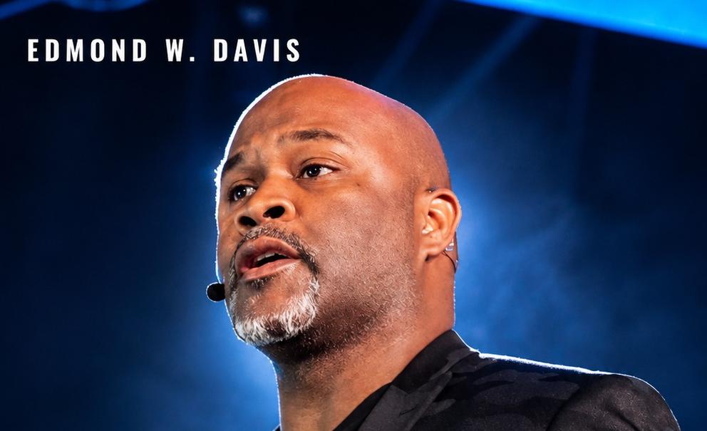 Edmond W Davis